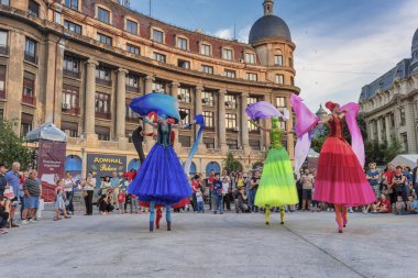 Bucharest, Romanya - 10 Haziran 2016: B-Fit sokakta balerinler Show'da