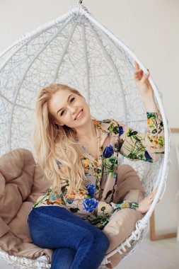 güzel moda sarışın