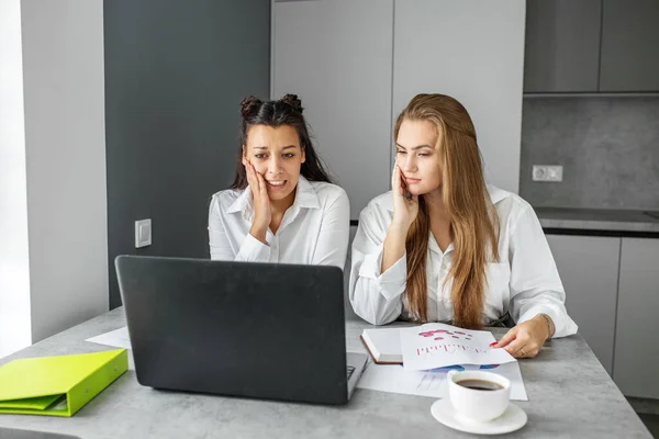 Problema Lavoro Staff Visto Cattive Notizie Piano Lavoro Incompiuto Due — Foto Stock