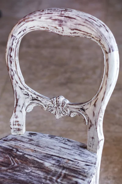 Shabby vintage houten stoel — Stockfoto