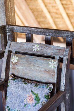 ahşap antika mobilya 