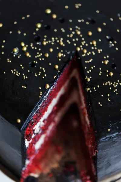 Round black cake — Stock Photo, Image