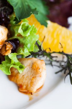 taze tavuk salatası