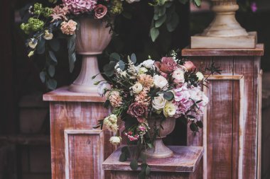 Krem rengi düğün dekorasyonu