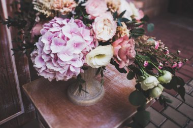 Krem rengi düğün dekorasyonu