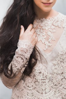 Gelin gelinlik için dantel pelerinli