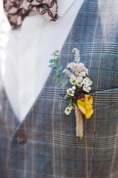 Boutonniere noivo brilhante — Fotografia de Stock