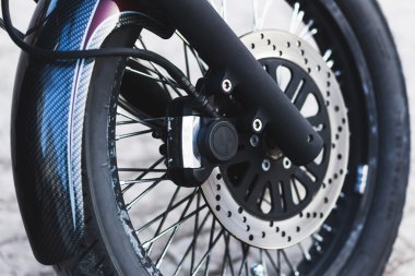 Motosiklet parçası: disk fren