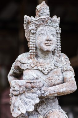 Bali dili tapınak taş heykelciği