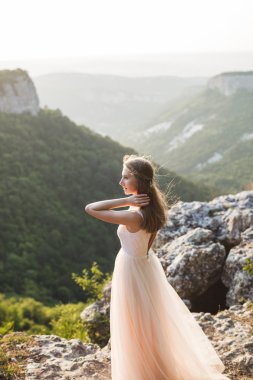 bir yürüyüş güzel gelin