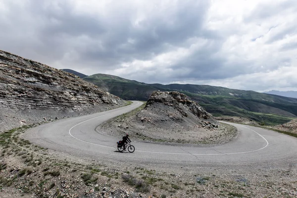 骑自行车旅行在亚美尼亚 — 图库照片
