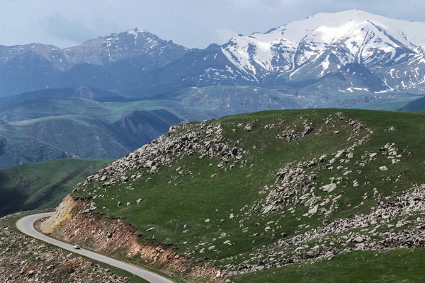 Mountain road of Caucasus — Stock Photo, Image