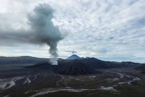Bromo yanardağ patlama — Stok fotoğraf