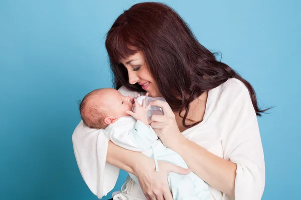 Madre y bebé enamorados — Foto de Stock