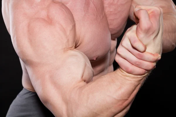 Mannelijke man bodybuilder — Stockfoto