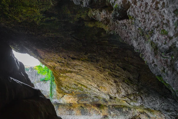 Naturaleza roca cueva — Foto de Stock