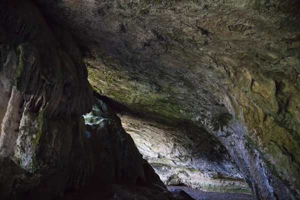 Natureza pedras caverna pedra — Fotografia de Stock