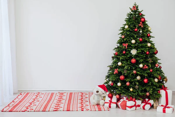 Pinho Árvore Natal Com Presentes Para Fundo Decoração Ano Novo — Fotografia de Stock