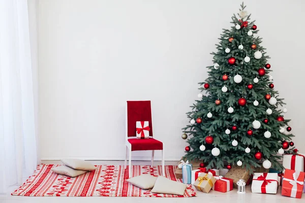 Boże Narodzenie Choinka Sosna Wystrój Prezentuje Nowy Rok Domu Zima — Zdjęcie stockowe