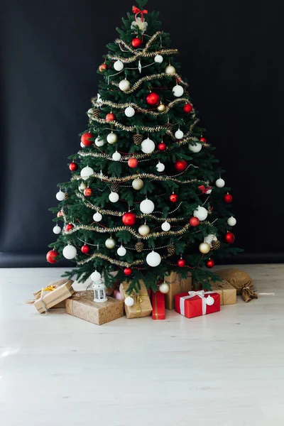 Árbol Navidad Año Nuevo Con Regalos Decoración Día Fiesta —  Fotos de Stock