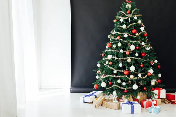 Árbol Navidad Año Nuevo Con Regalos Decoración Día Fiesta —  Fotos de Stock