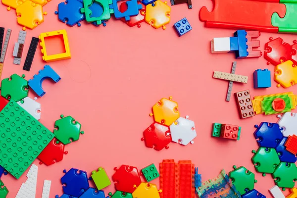 Oyun geliştirmek için birçok çocuk tasarım ayrıntıları