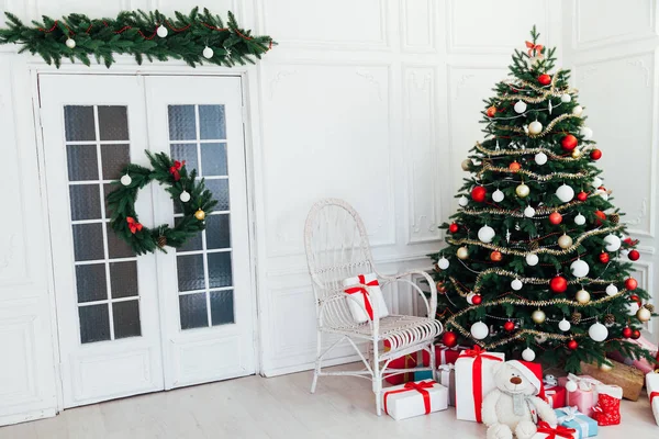 Año Nuevo Antecedentes Árbol de Navidad decoración interior postal — Foto de Stock