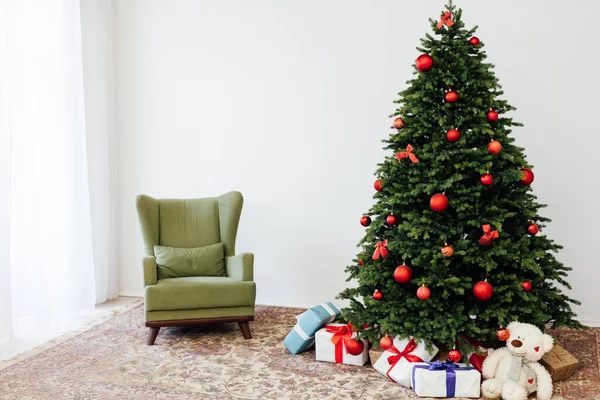 Boże Narodzenie wnętrze choinki domu prezentuje nowy rok jako tło — Zdjęcie stockowe