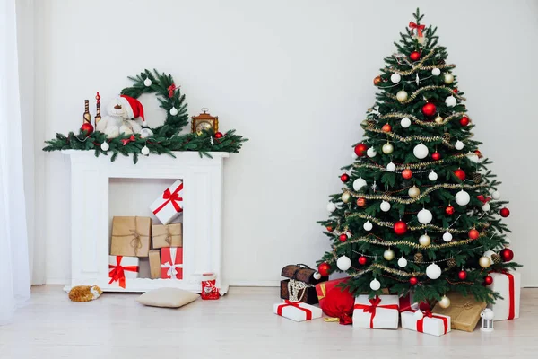 Silvester Innendekoration Weihnachtsbaum Geschenke Dezember — Stockfoto