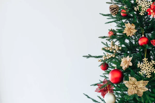 Χριστουγεννιάτικα κλαδιά δέντρο Πρωτοχρονιά φόντο θέση για την επιγραφή — Φωτογραφία Αρχείου