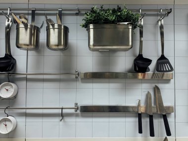 Mutfak yemeklerinde temiz yemek tabakları