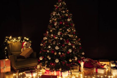 Işıklar Noel 'in iç kısımları Yeni Yıl Geceleri Noel' i