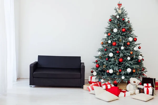 Semester nyår glad julgran inredning gåvor — Stockfoto