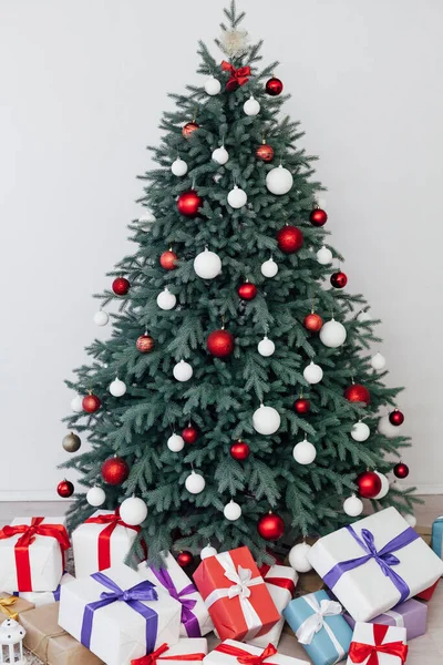 Árbol de Navidad Año Nuevo regalos decoración — Foto de Stock