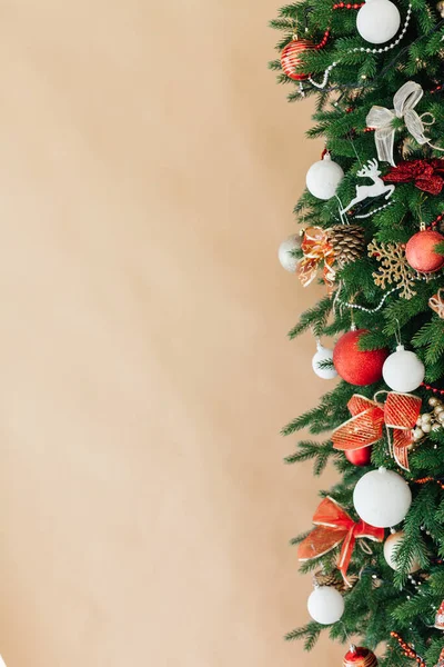 크리스마스 트리 디오르 신년을 맞다 — 스톡 사진