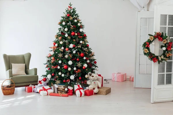 Décor d'arbre de Noël présente de nouvelles années fond — Photo