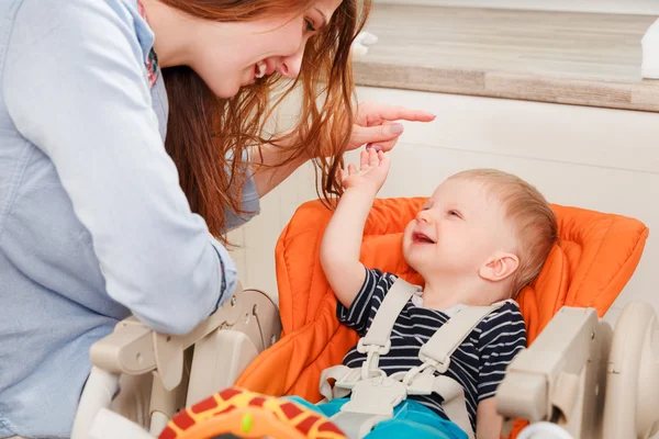 Mother and baby — Stock Photo, Image