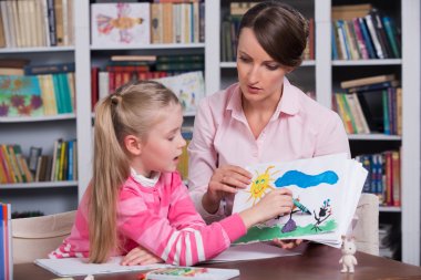 child psychologist discusses drawing a little girl clipart