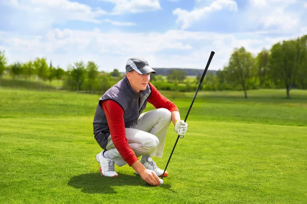 Porträtt av man golfspelare — Stockfoto