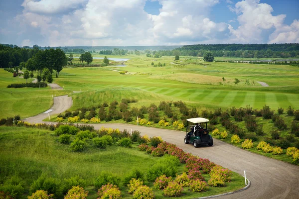 Nagyszerű kilátás a golfpályán — Stock Fotó