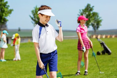 Çocuk golf okulu