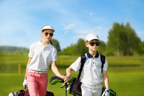 Escuela de golf para niños — Foto de Stock