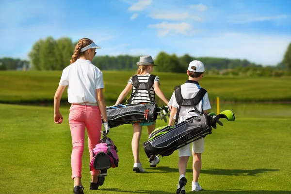 Escuela de golf para niños — Foto de Stock