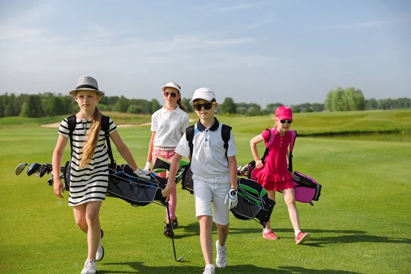 Enfants école de golf — Photo