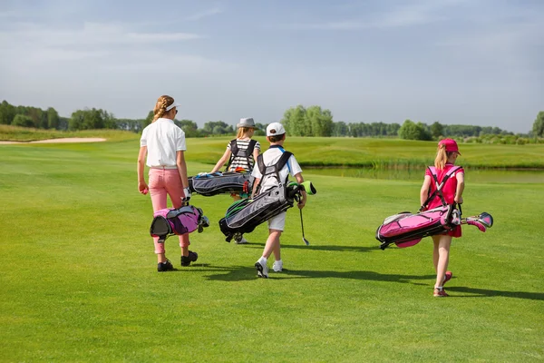 Escuela de golf para niños — Foto de Stock