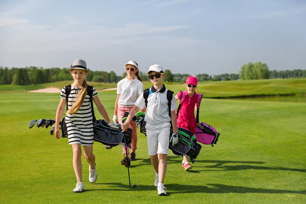 Escuela de golf para niños — Foto de Stock