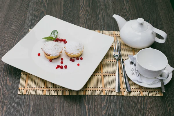 Kahvaltı berry kek için tatil