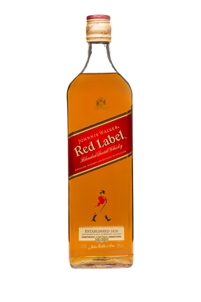 READING MOLDOVA APRIL 7, 2016. Johnnie Walker Red Label blended whisky isolated on white background. Johnnie Walker was established in 1820 in Kilmarnock, Scotland. — Stock Photo, Image