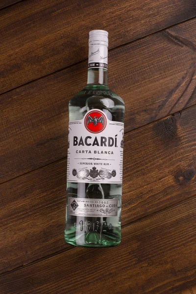 READING MOLDOVA APRIL 9. 2016 Photo of bottle of "Bacardi" CARTA BLANCA Superior white rum. Editorial. — Stock Photo, Image