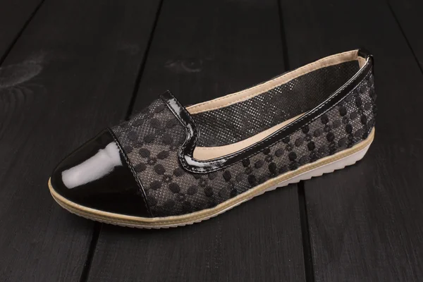 güzel siyah kadınlarla beyaz arka plan üzerinde izole ayakkabı bot.